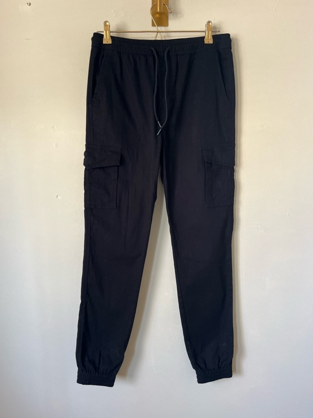 Brooklyn Cloth Men's Black Cargo Jogger StreetwearPants  Elastic Waist & Cuffs